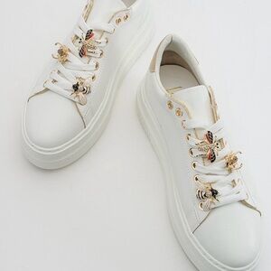 White and Gold Women's Platform Sneakers with Bee Detail